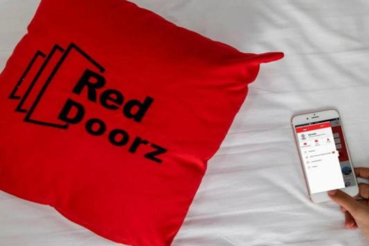 Reddoorz @ Graha Cemerlang Maros Makassar Exteriör bild